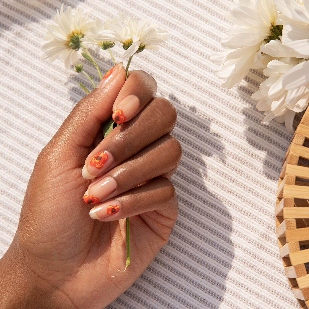 Nail art, acasă și la salon. Cum să ai o manichiură deosebită cu noua colecție OPI Malibu?