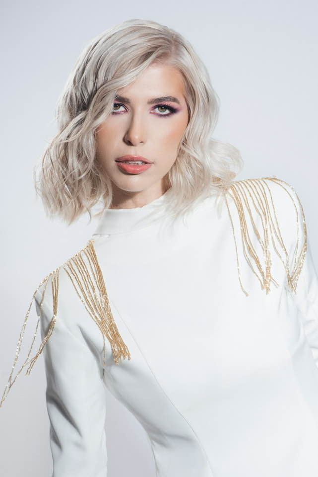 Cum să ai un păr ordonat pe vreme rea?