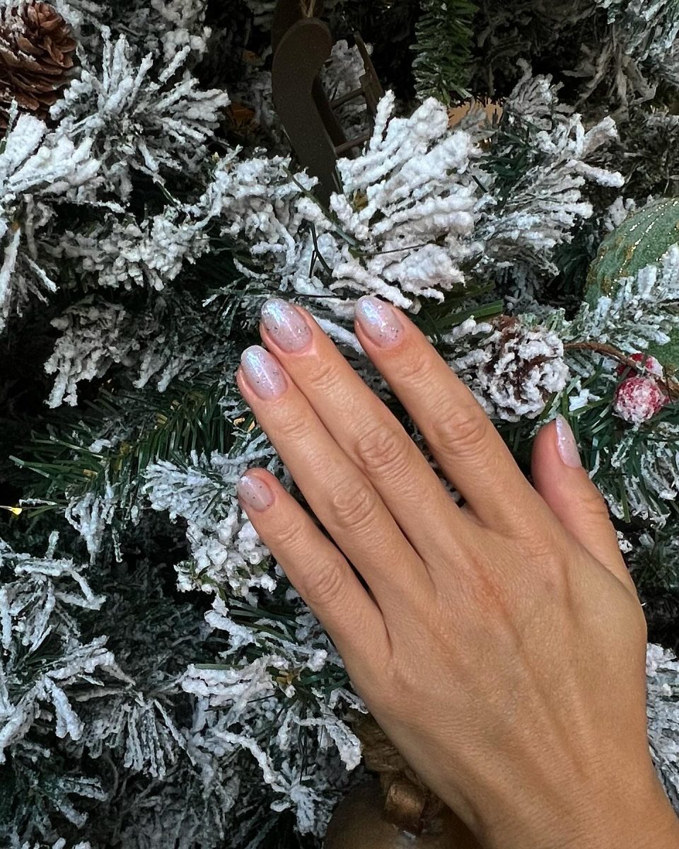 Velvet nails, noul must-have al sezonului rece