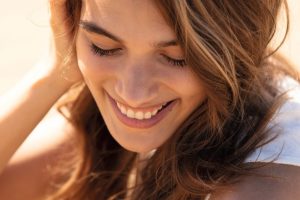 Care sunt ingredientele naturale care îți calmează iritația scalpului?